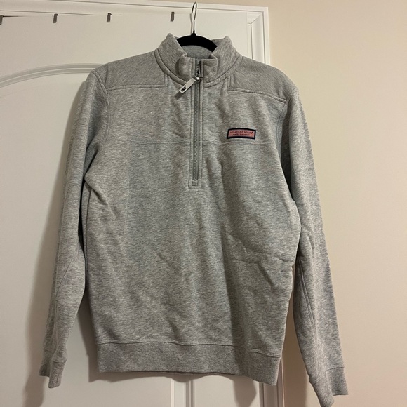 Women’s Vineyard Vines pullover - Picture 1 of 3